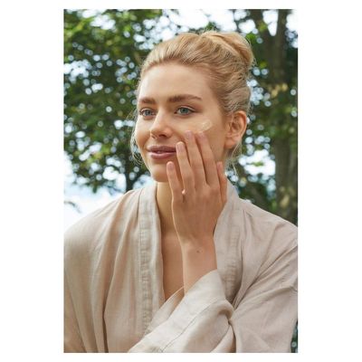 LAVERA Glow by Nature Serum